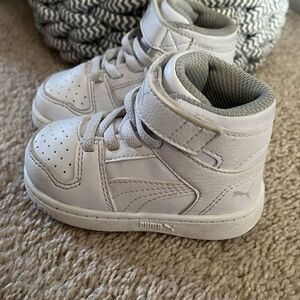 PUMA BABY SIZE 3 HIGH TOP SNEAKERS